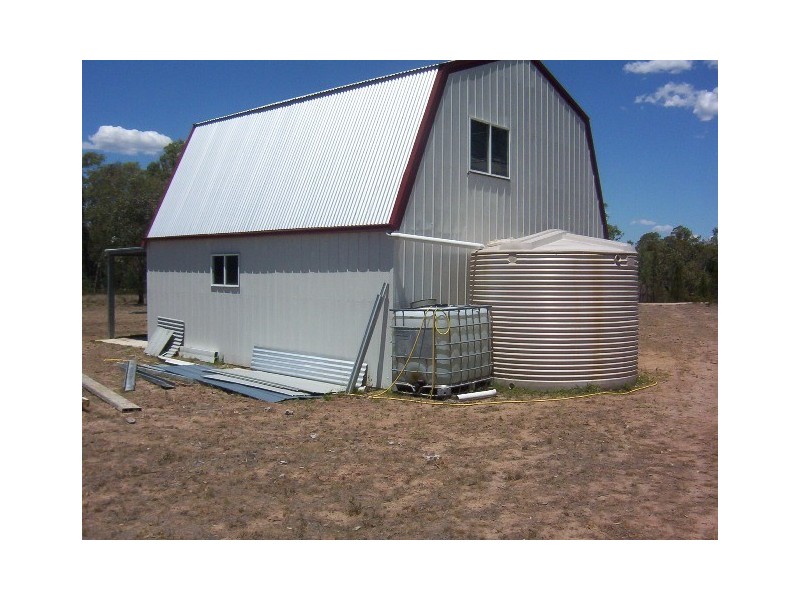 * LEICHHARDT HIGHWAY, Miles QLD 4415
