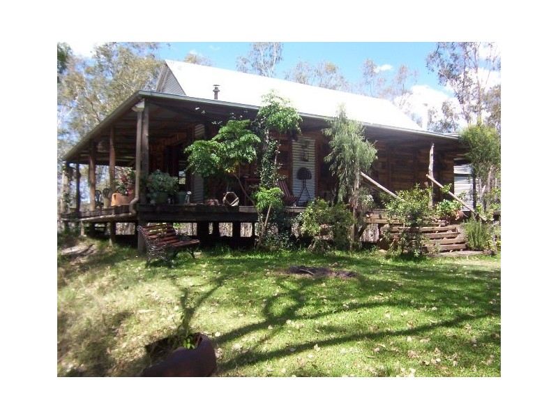 * LEICHHARDT HIGHWAY, Miles QLD 4415