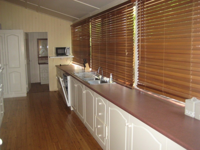 36 Pratten Street, Dalby QLD 4405