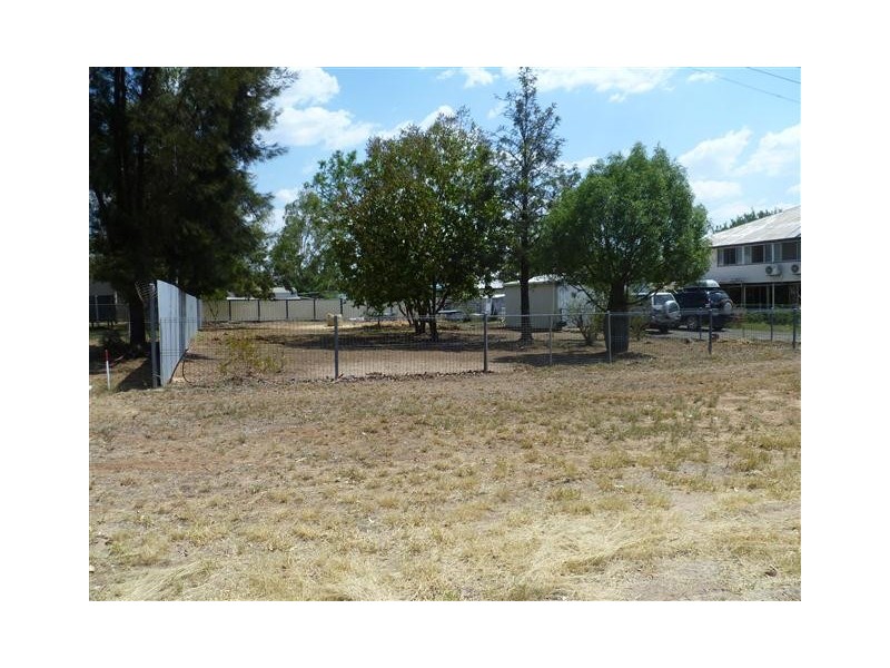 4 Lovell Street, Roma QLD 4455