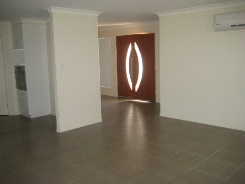 100 Winton Street, Dalby QLD 4405