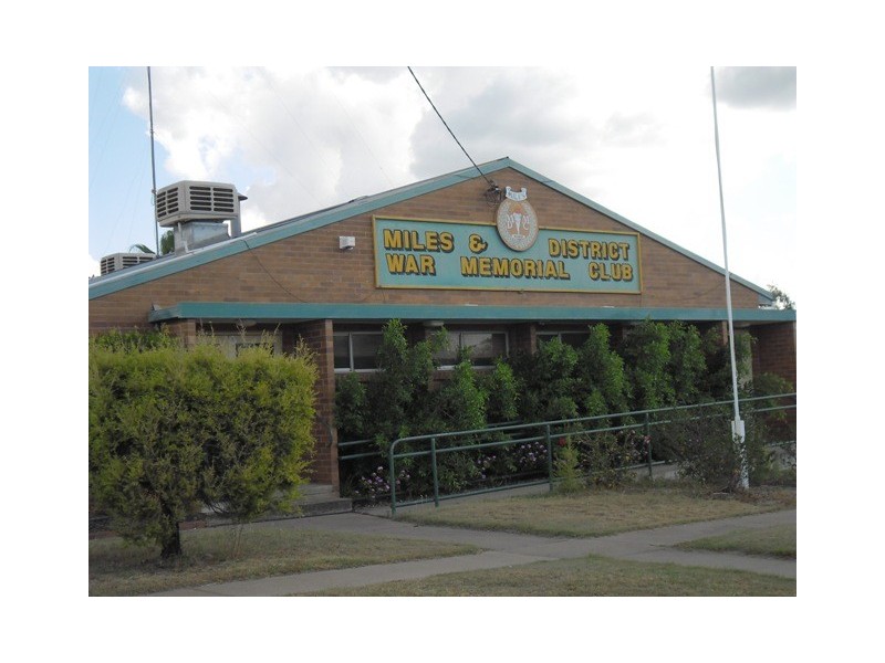 52 CONSTANCE ST, Miles QLD 4415