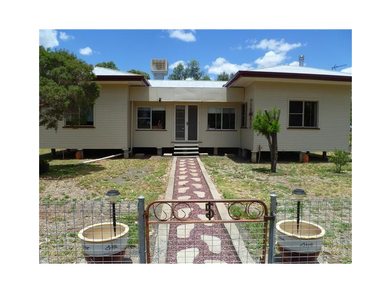 5 SCHOOL ST, Amby QLD 4462