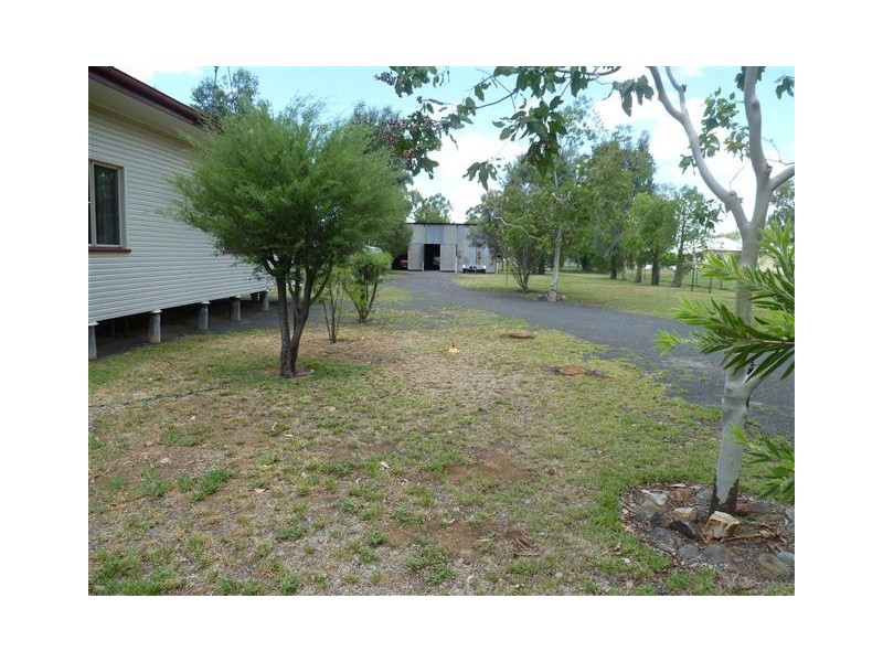 5 SCHOOL ST, Amby QLD 4462
