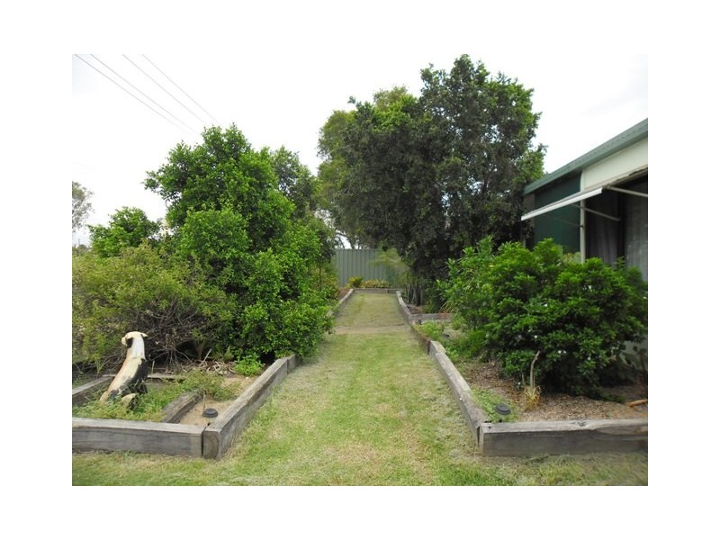 4 EDITH ST, Miles QLD 4415