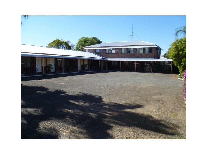 67 GREGORY ST, Roma QLD 4455