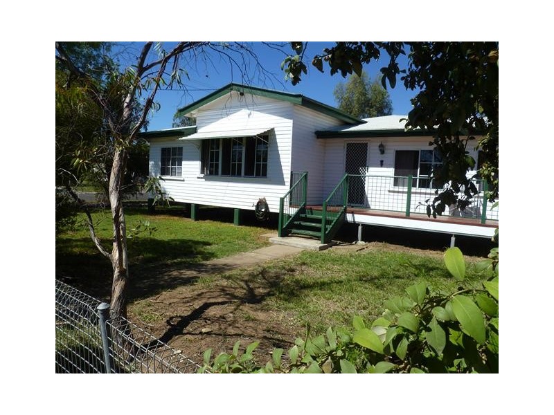 19 CRAWFORD ST, Roma QLD 4455