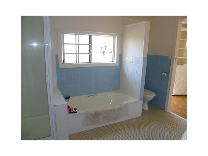 19 CRAWFORD ST, Roma QLD 4455