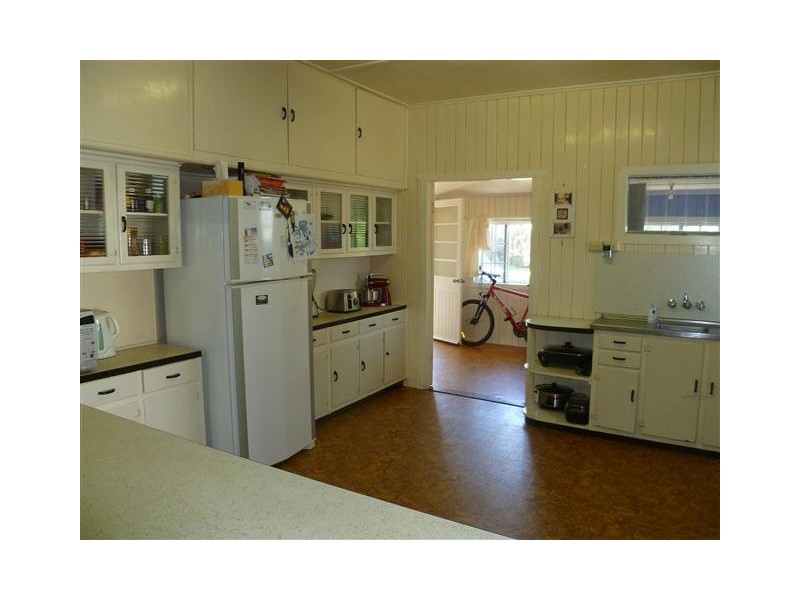 19 CRAWFORD ST, Roma QLD 4455