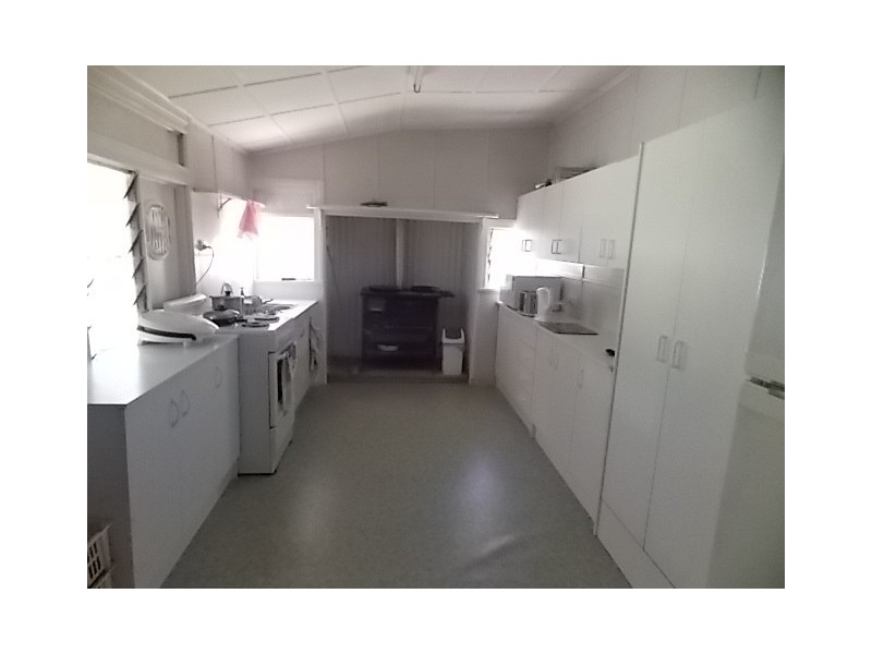 16 DAISY STREET, Blackall QLD 4472