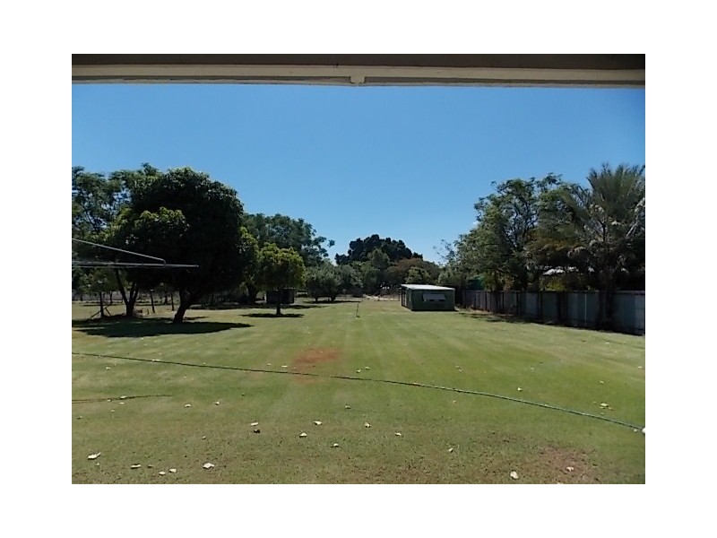 16 DAISY STREET, Blackall QLD 4472