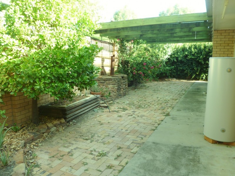 25 Alexander Avenue, Roma QLD 4455