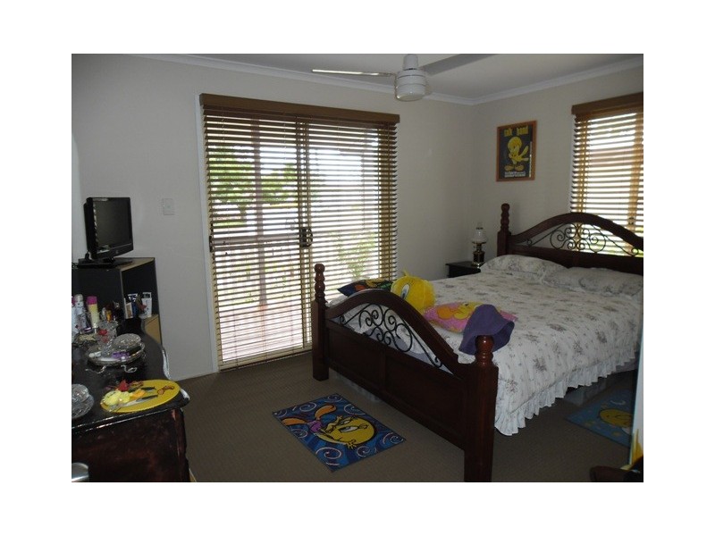 6 ELEANOR ST, Miles QLD 4415