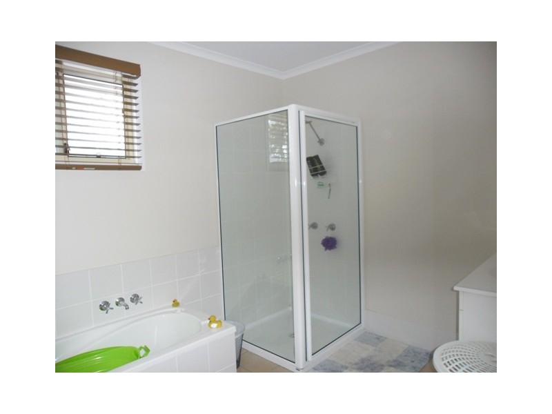 6 ELEANOR ST, Miles QLD 4415