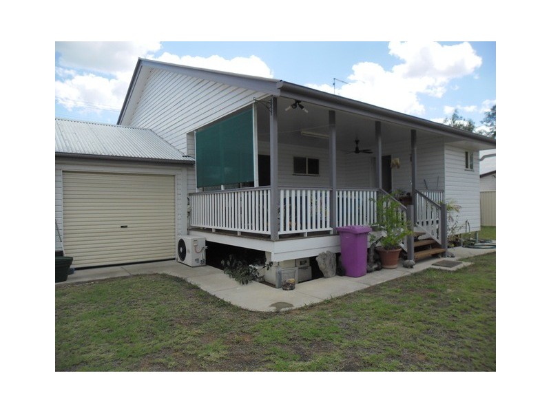 6 ELEANOR ST, Miles QLD 4415