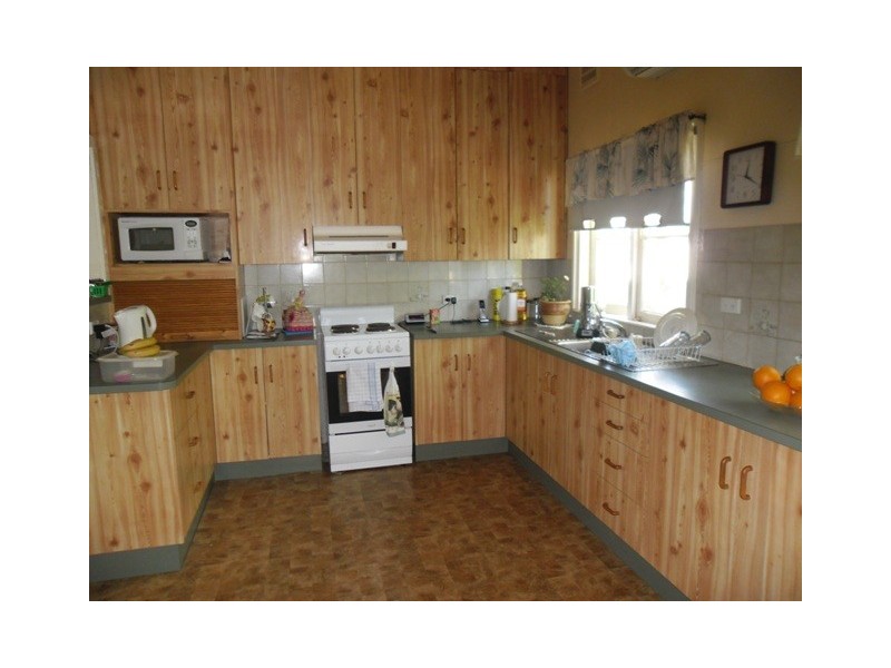 43 GLYNN AVE, Dulacca QLD 4425