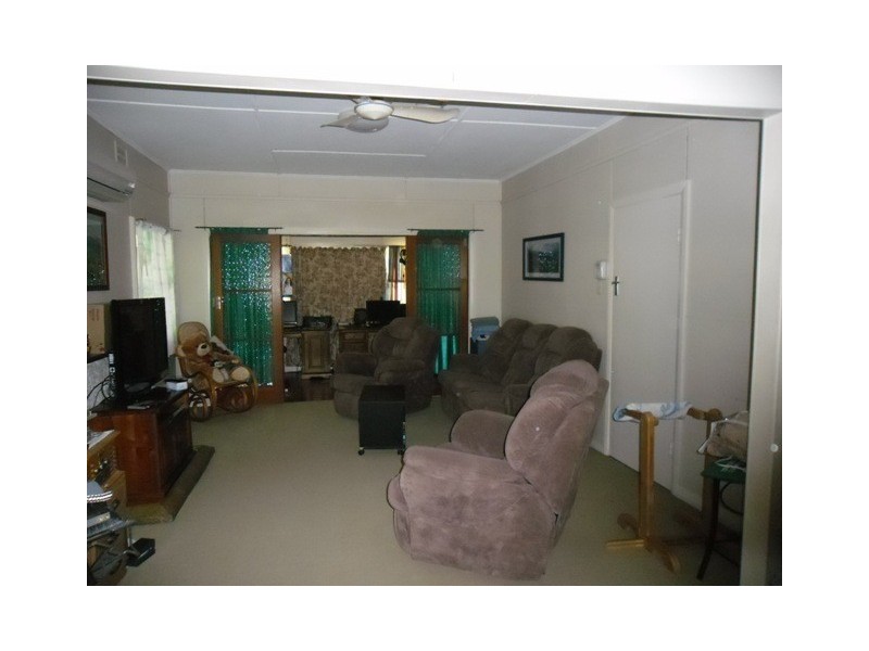 43 GLYNN AVE, Dulacca QLD 4425