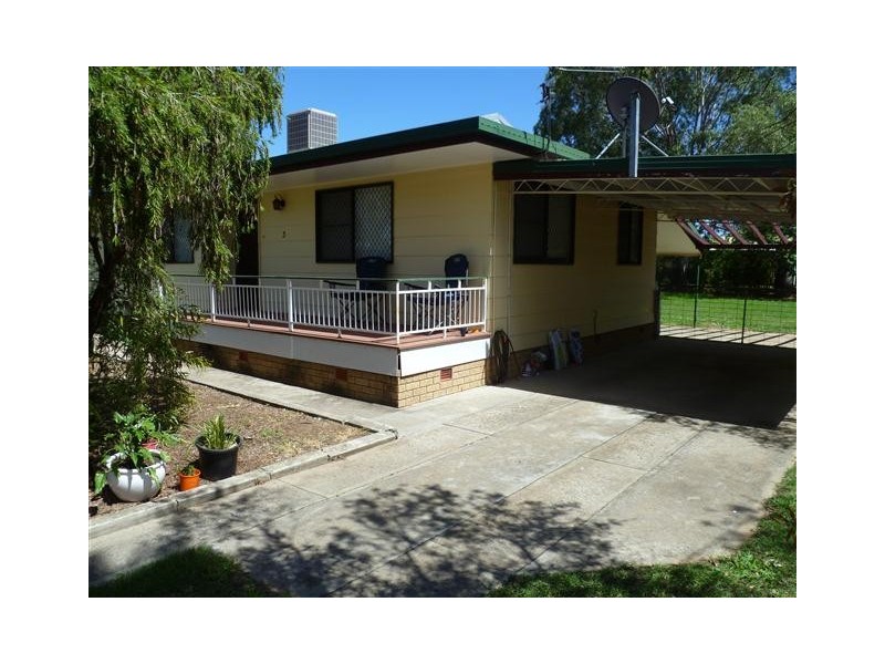 3 TAYLOR, Roma QLD 4455