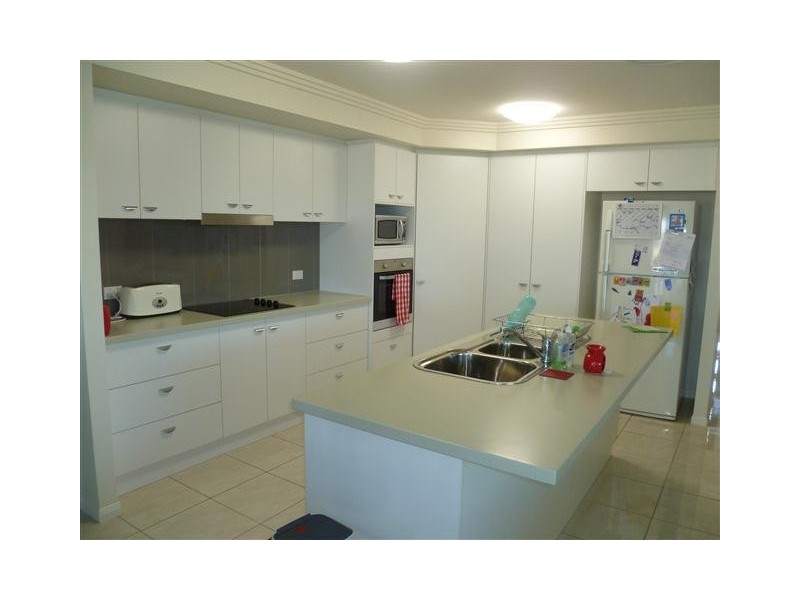 22 Beetson Drive, Roma QLD 4455