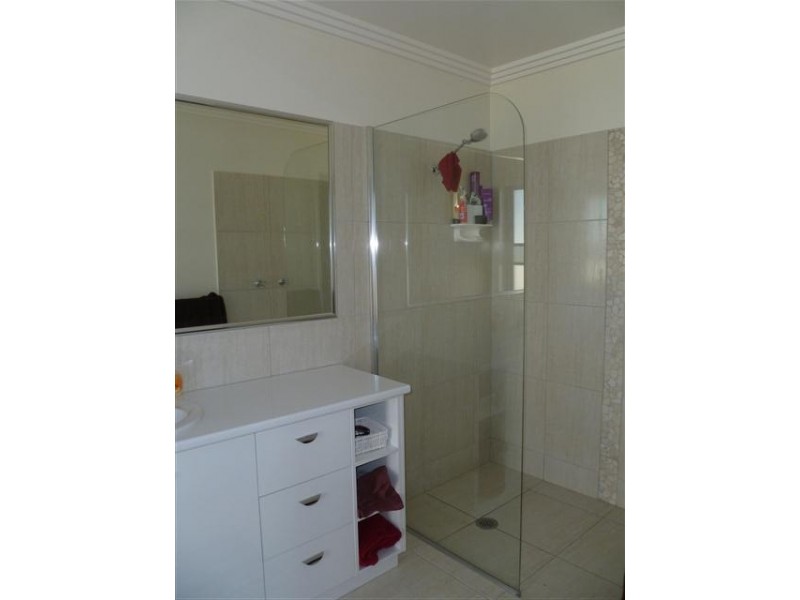 22 Beetson Drive, Roma QLD 4455