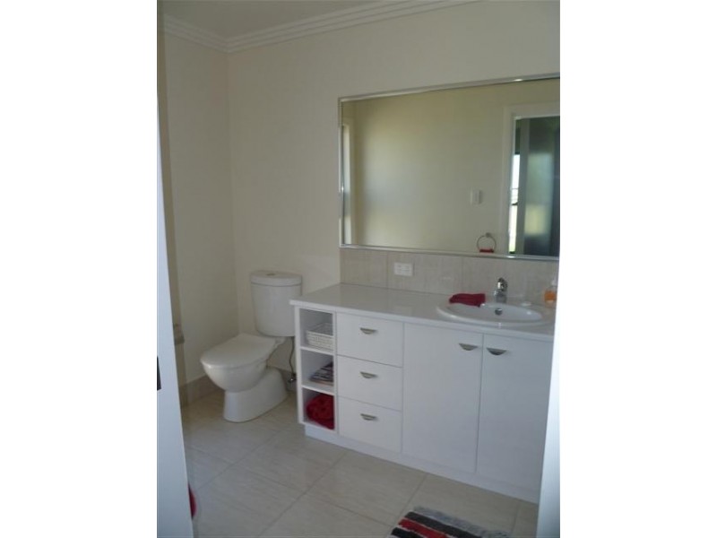 22 Beetson Drive, Roma QLD 4455