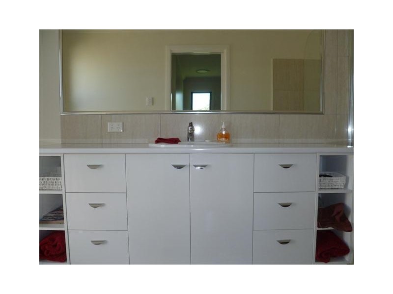 22 Beetson Drive, Roma QLD 4455