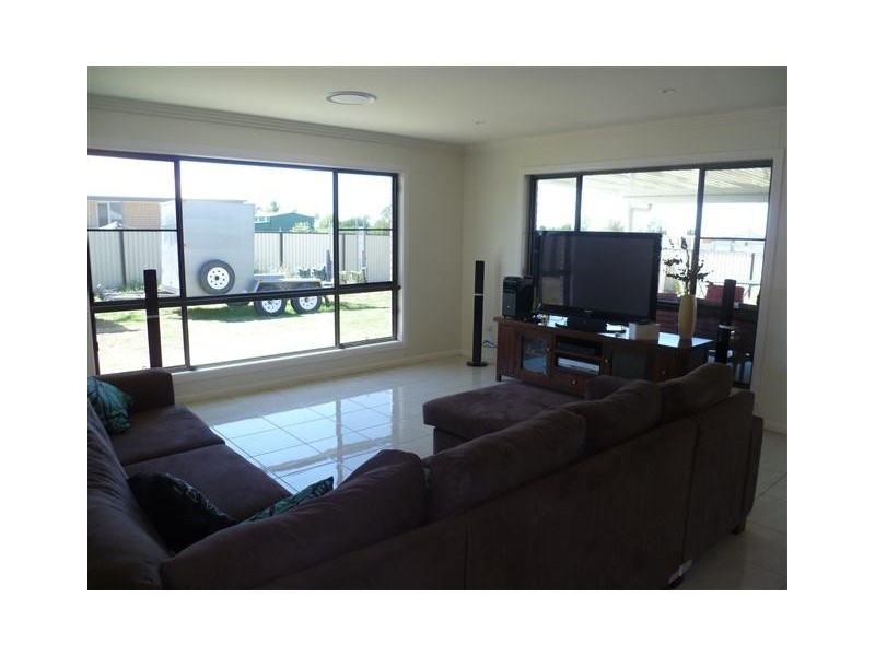 22 Beetson Drive, Roma QLD 4455