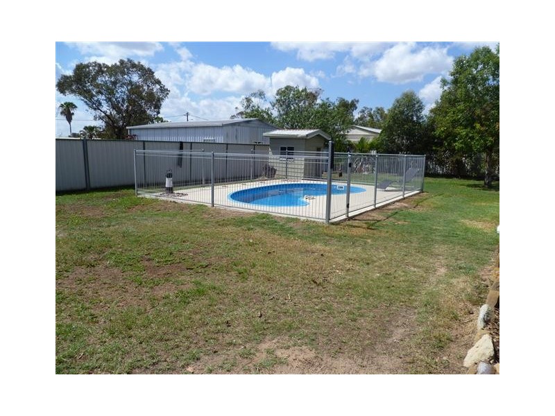 30 TWINE, Roma QLD 4455