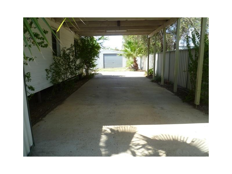 30 TWINE, Roma QLD 4455