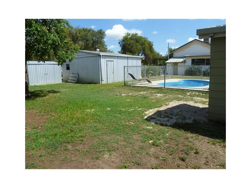 30 TWINE, Roma QLD 4455