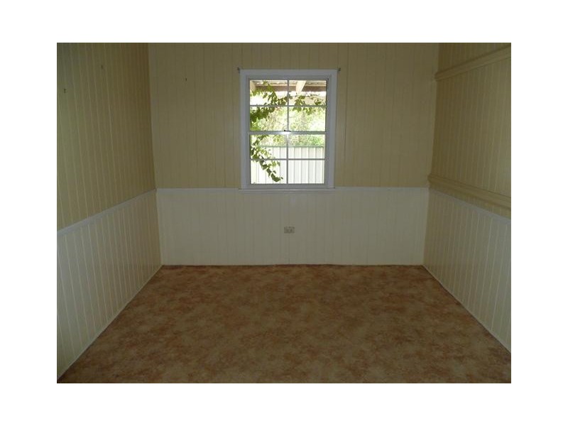 30 TWINE, Roma QLD 4455