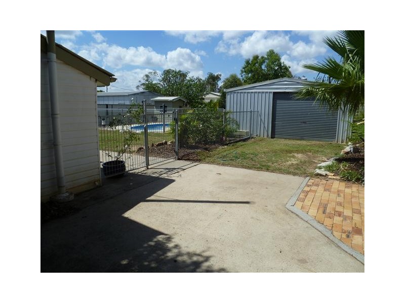 30 TWINE, Roma QLD 4455