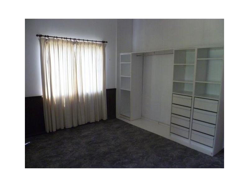 30 TWINE, Roma QLD 4455