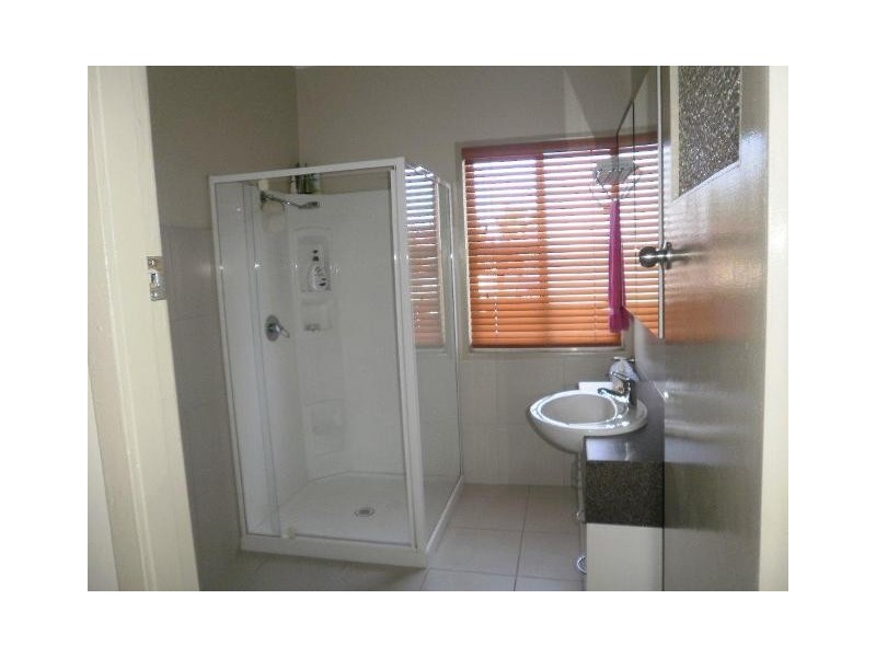 4 COLAMBA ST, Miles QLD 4415