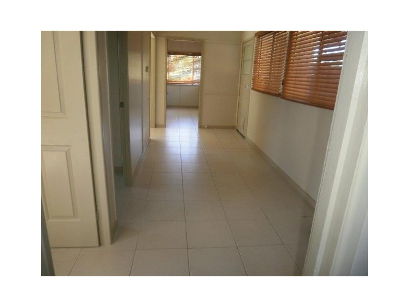4 COLAMBA ST, Miles QLD 4415