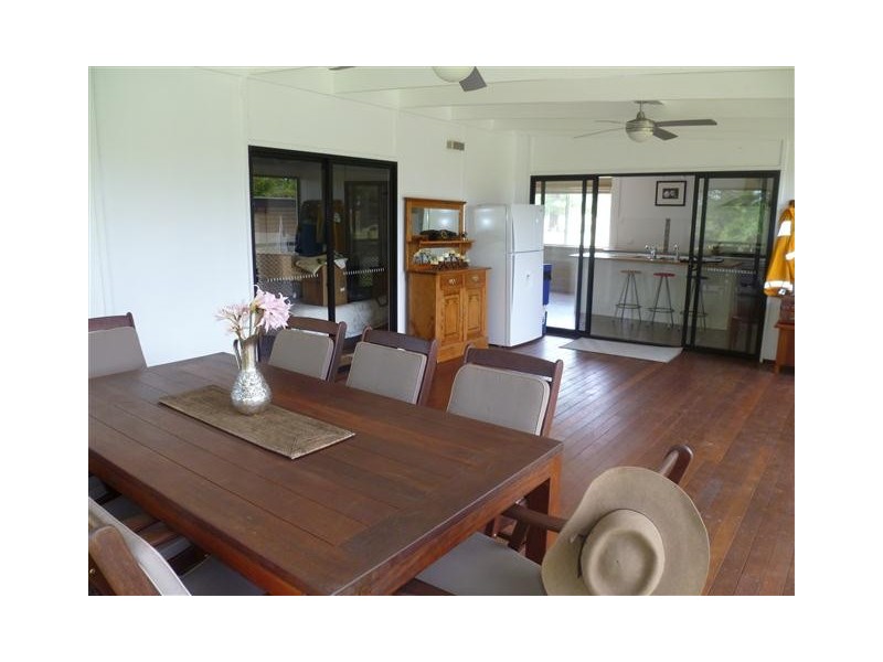 221 Wallumbilla Nth, Wallumbilla QLD 4428