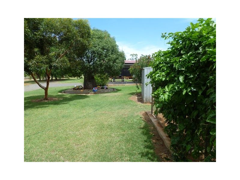 221 Wallumbilla Nth, Wallumbilla QLD 4428
