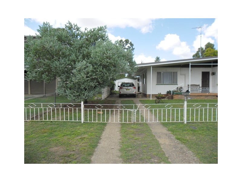 54 ELEANOR ST, Miles QLD 4415