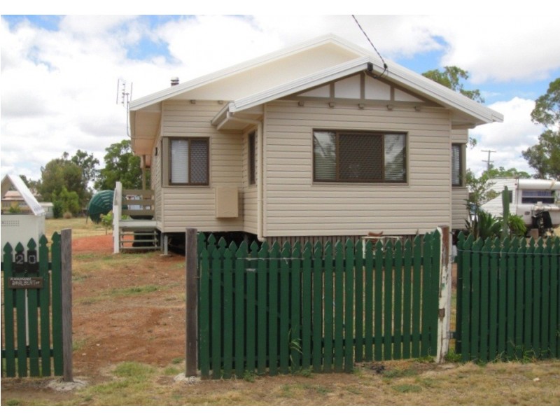 20 Albert Street, Jandowae QLD 4410