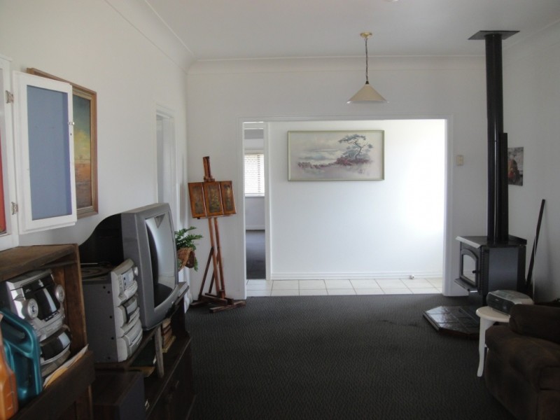 20 Albert Street, Jandowae QLD 4410