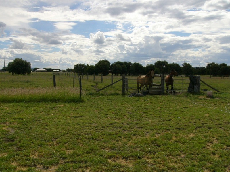 65 Bradshaw Lane, Taroom QLD 4420