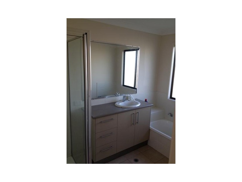 112B Ivan Street, Surat QLD 4417