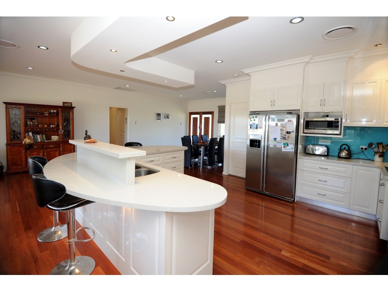 84 Southern Cross Drive, Dalby QLD 4405