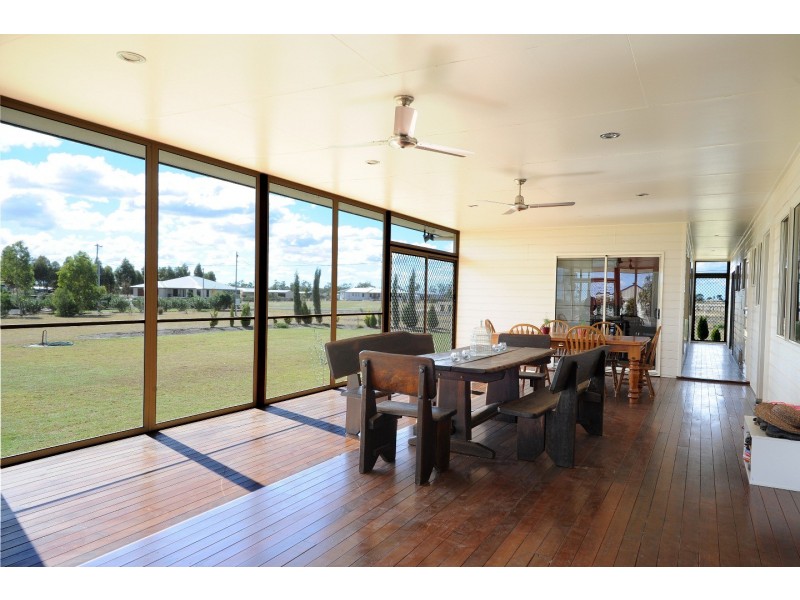 84 Southern Cross Drive, Dalby QLD 4405