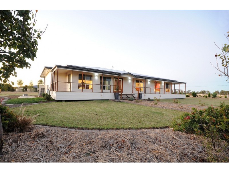84 Southern Cross Drive, Dalby QLD 4405