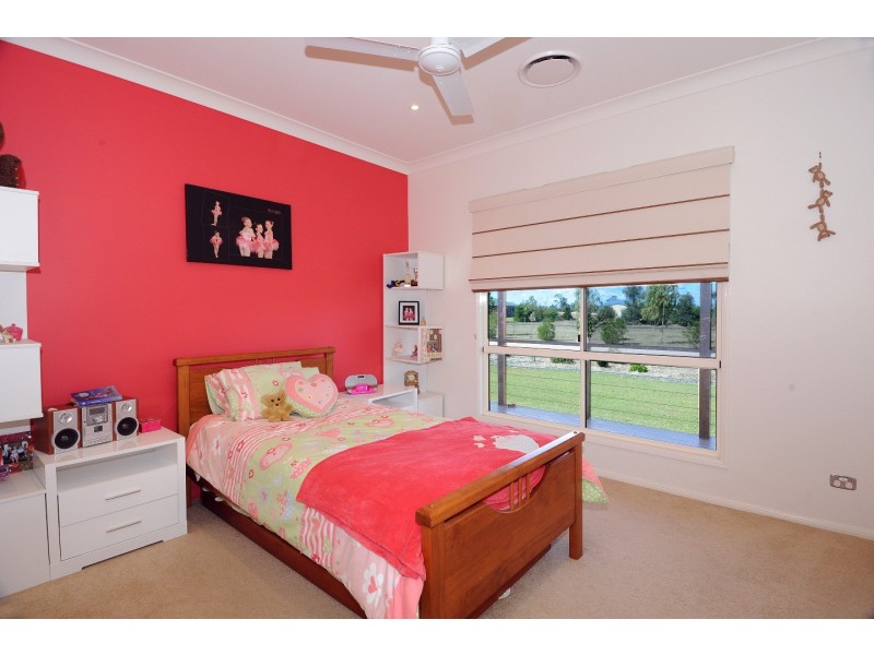 84 Southern Cross Drive, Dalby QLD 4405