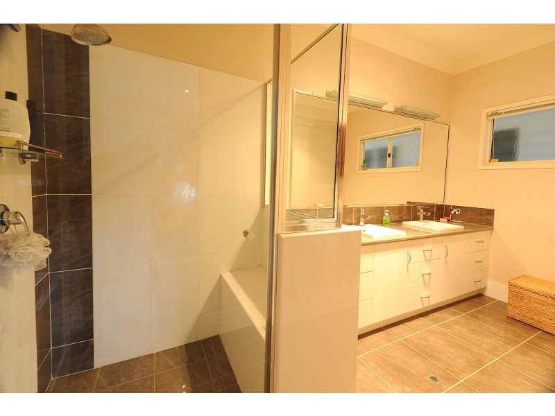 84 Southern Cross Drive, Dalby QLD 4405