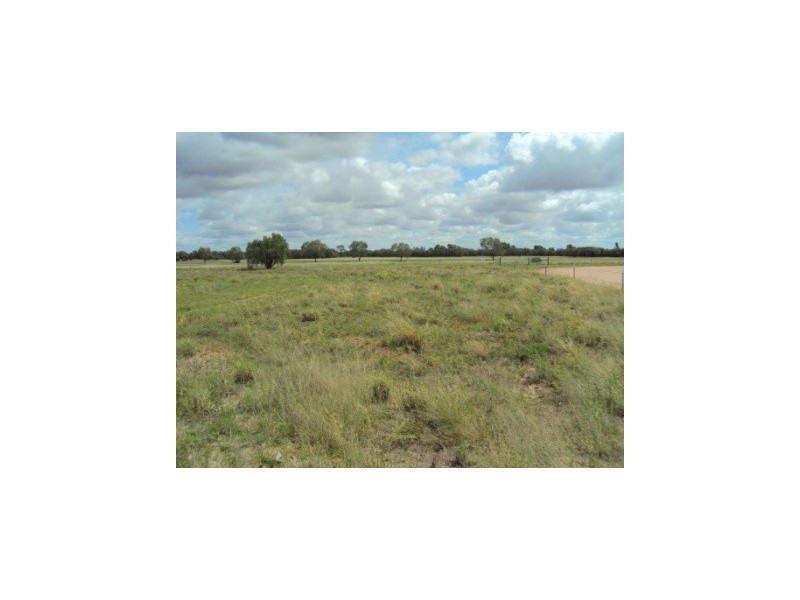 25 Warbler Court, Longreach QLD 4730