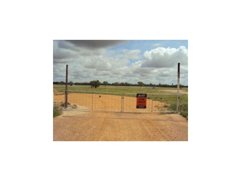 25 Warbler Court, Longreach QLD 4730