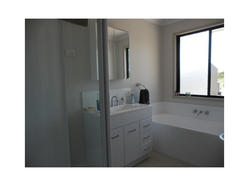 38593 LEICHHARDT HIGHWAY, Miles QLD 4415